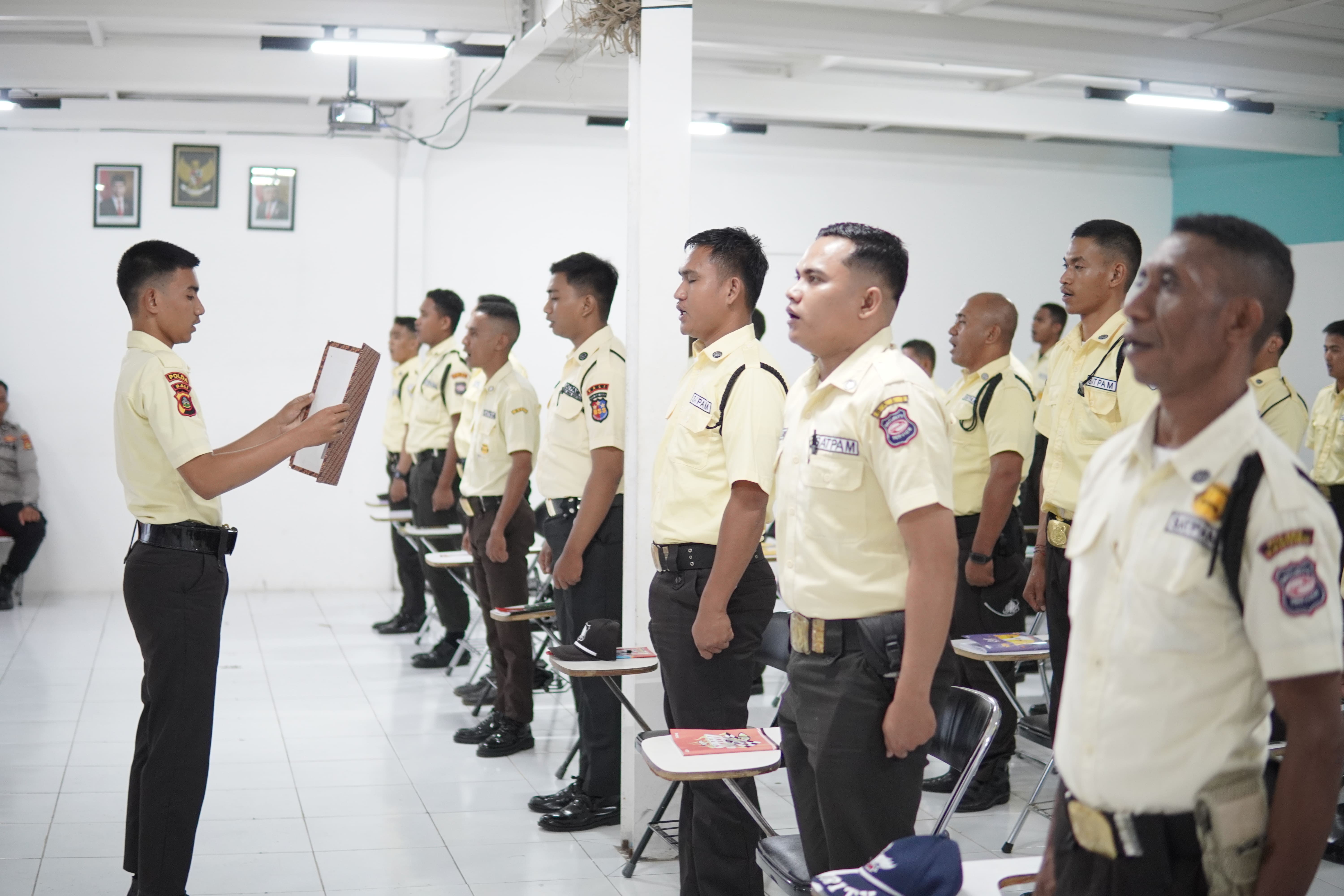 Pembacaan Janji Siswa Satpam Asta