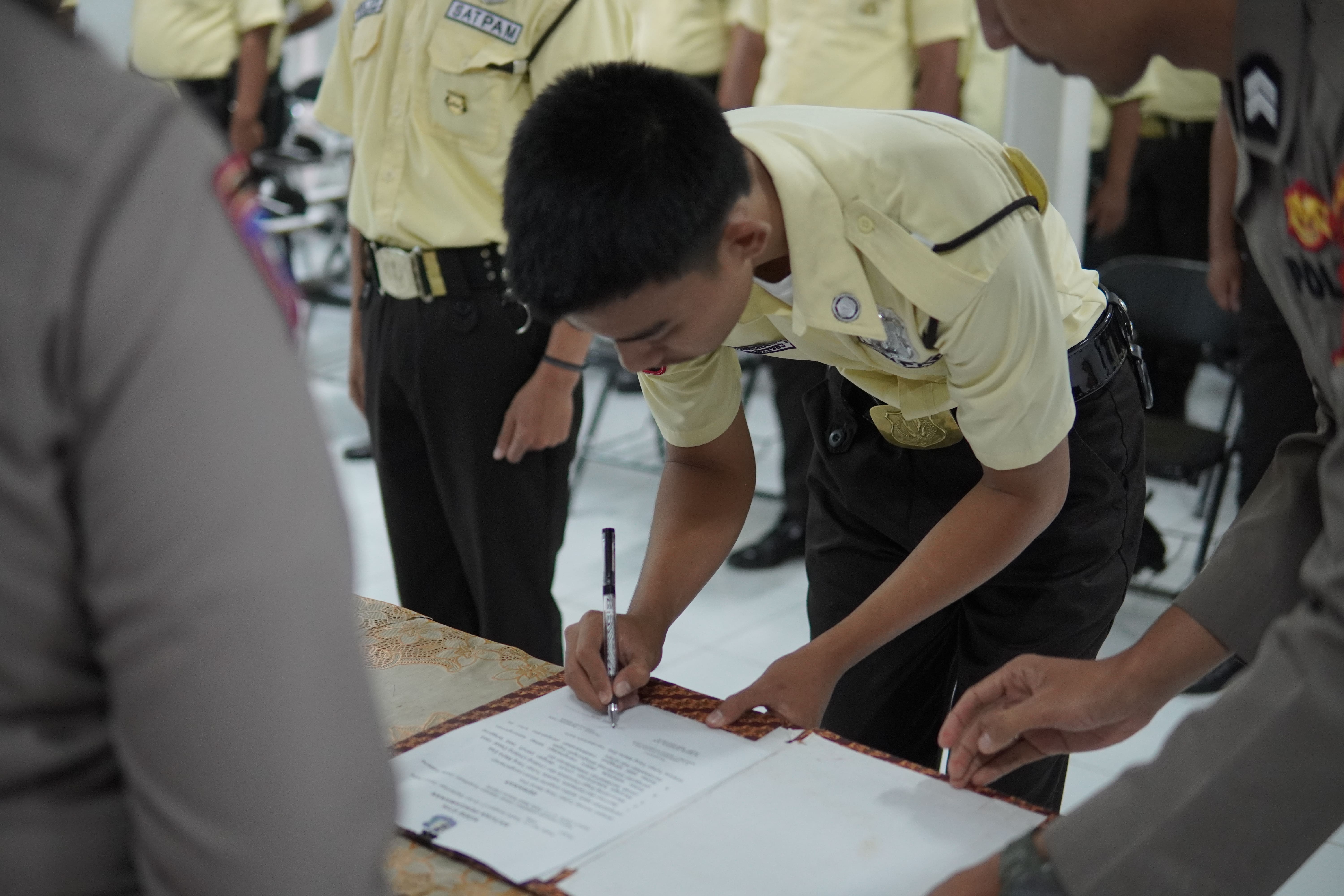 Penutupan Diklat  Satpam Asta Security Training