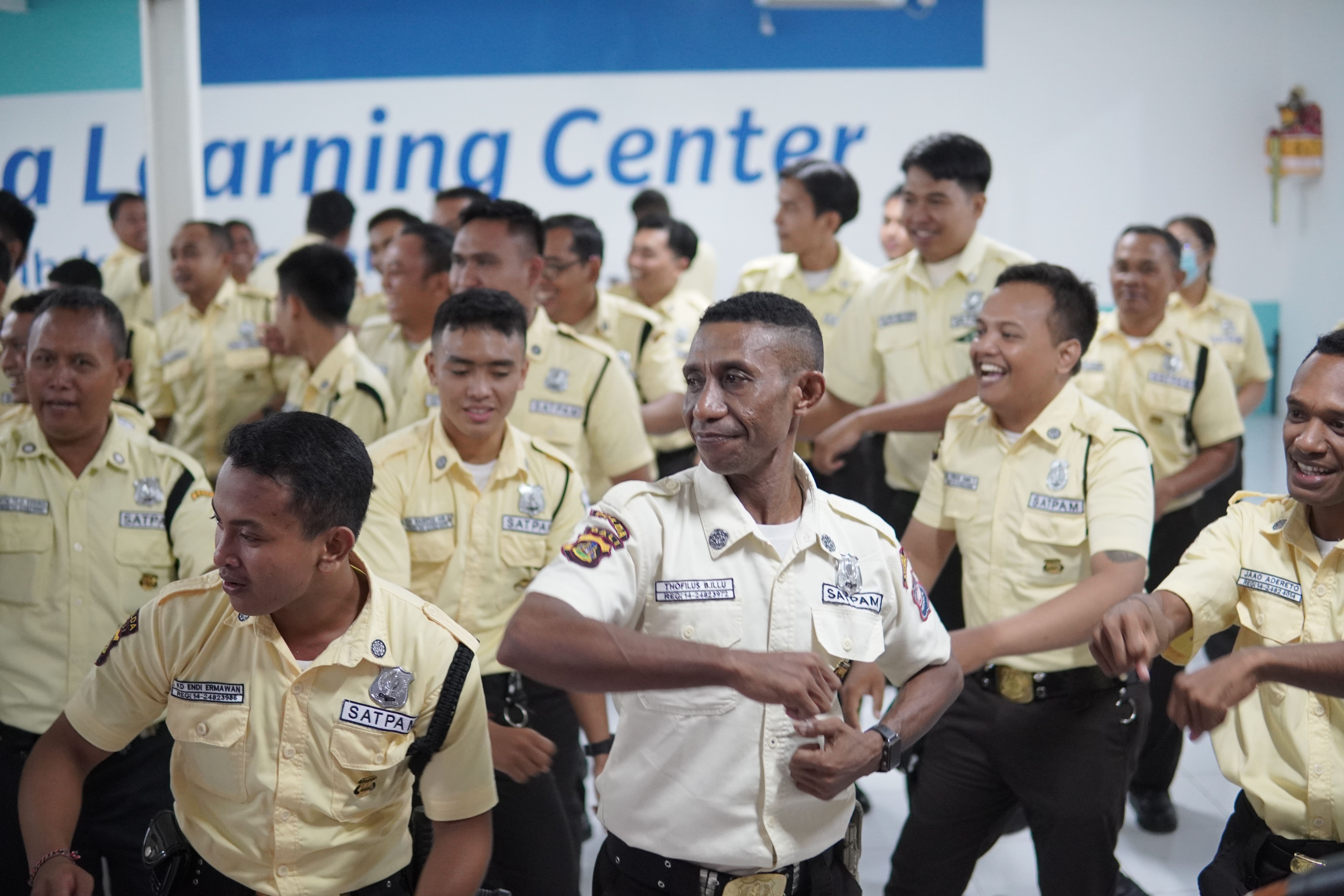 Kegembiraan Pada Acara Penutupan Diklat Satpam Asta