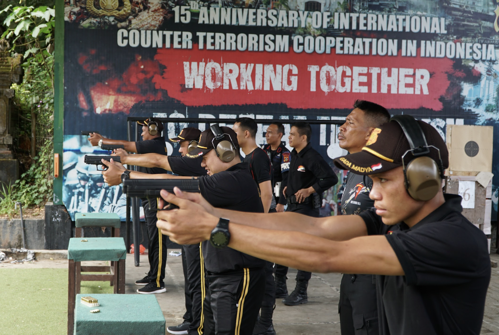 Pelatihan Dasar Menembak